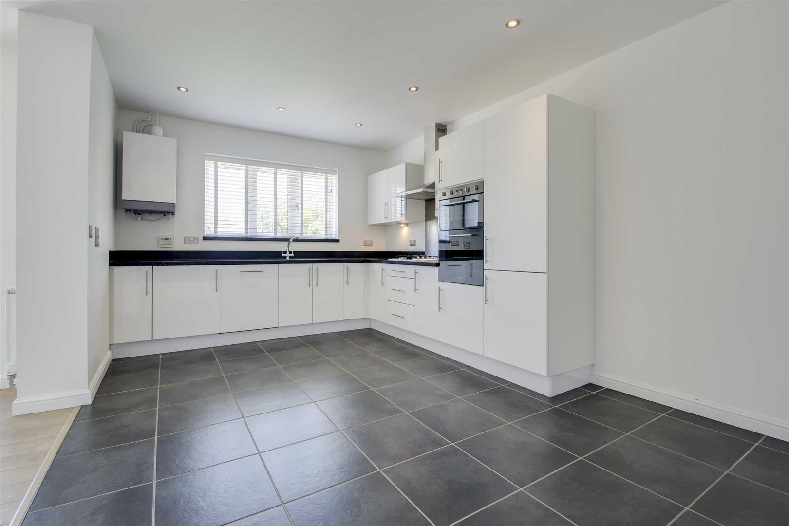 Wreschner Close, Deanshanger, Milton Keynes